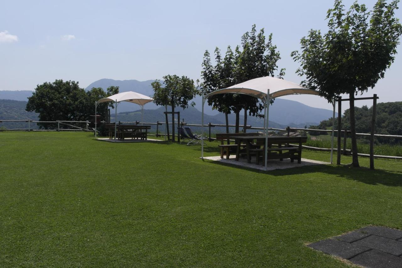 Agriturismo Fattoria Monte Baldo Vista Lago Séjour à la ferme *