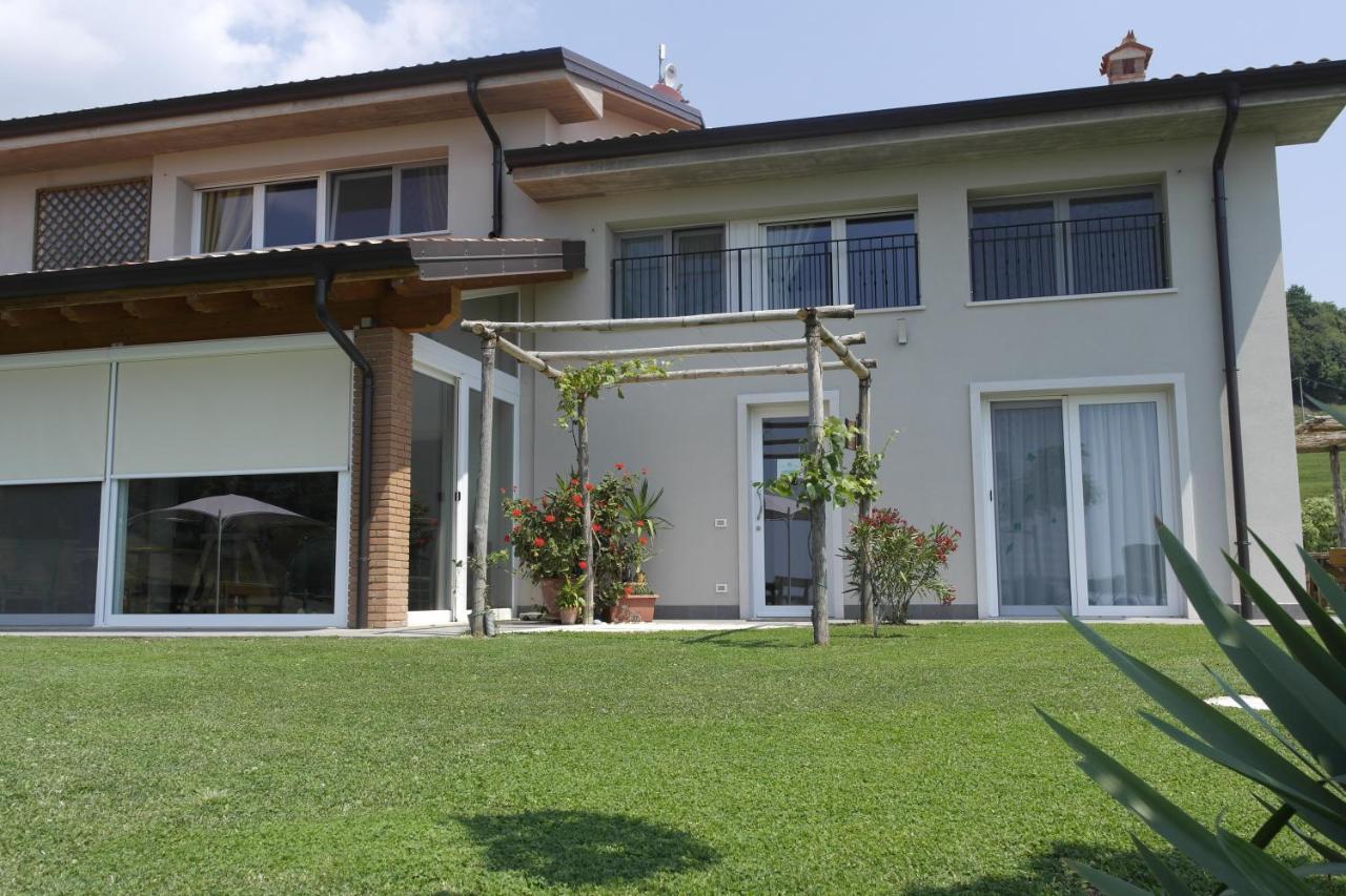 Agriturismo Fattoria Monte Baldo Vista Lago Caprino Veronese
