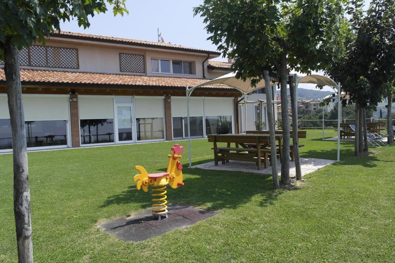 Agriturismo Fattoria Monte Baldo Vista Lago Caprino Veronese