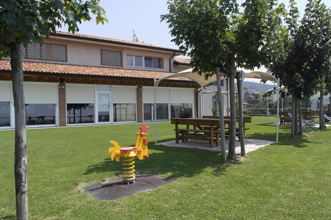 Fattoria Monte Baldo Vista Vakantieboerderij *